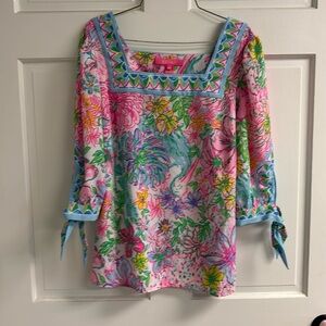 Gorgeous Lilly Pulitzer top
